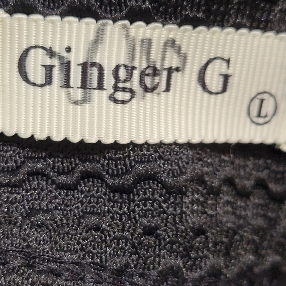 GINGER G Anthropologie Black Mini Skirt With Gold Thread Detail Sz L - Picture 4 of 7